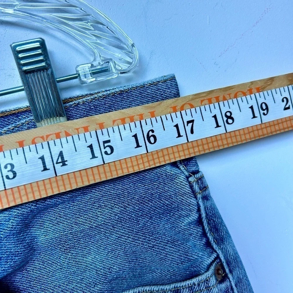 VINTAGE LEVI’S 550 90s Y2K Men’s RELAXED FIT DENIM JEANS‎ RED TAB SIZE 34X32